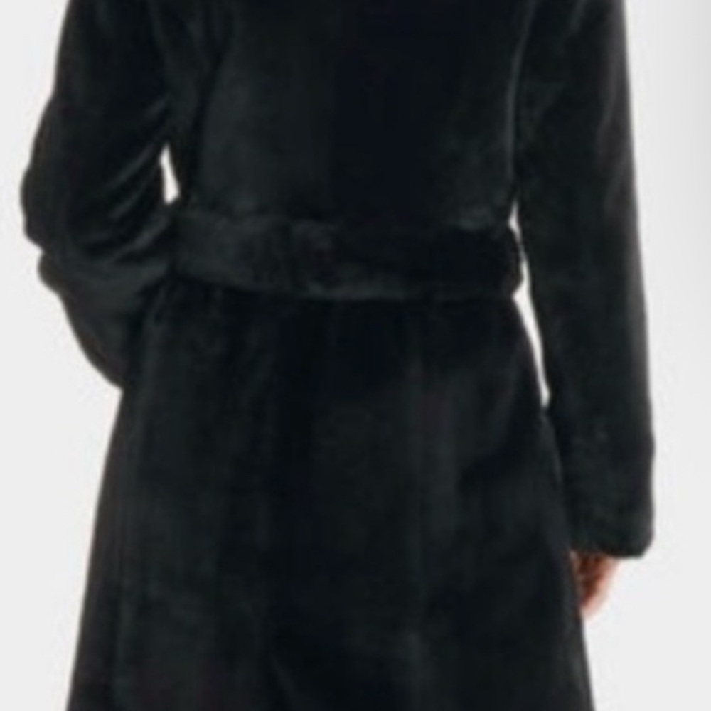 UGG Midnight Black Plush Robe - Picture 2 of 8